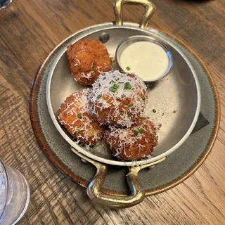 Mac N' Cheese Balls