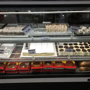Dessert case
