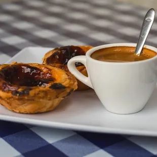 Pastel de Natas &amp; espresso; a delectable pairing