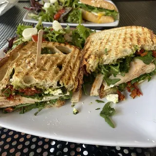 PESTO TURKEY PANINI