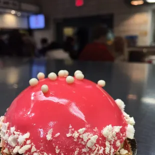 Raspberry mirror cake!