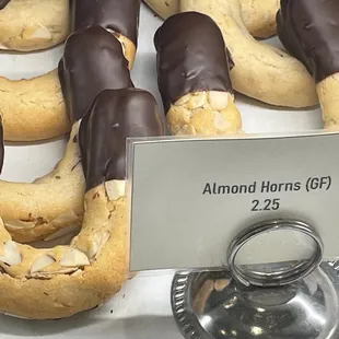 almond horns