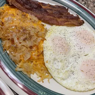 Eggs. Hash brown. Bacon