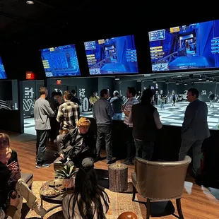 See those screens over there? Así es como se ve. Súper real!!!