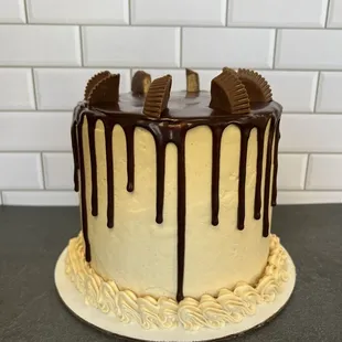 Chocolate Cake with Peanut Butter Buttercream &amp; Chocolate Ganache Drip