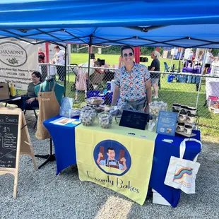 We love to participate in Famer's Markets and other Pop-Up Sales!