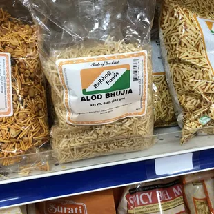 ramen and noodles, food