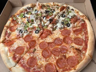 Niki's Roma Pizza