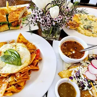 Chicken a la diabla sandwich, 
Knochie w chicken, red chilaquiles 
And Quesabirrias w consome