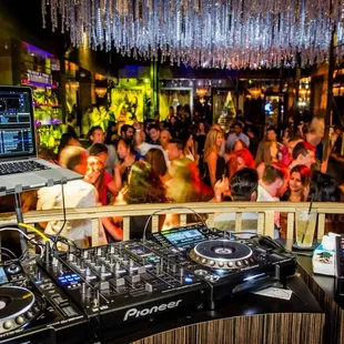 And the crowd goes crazy  @eveorlando #eveorlando