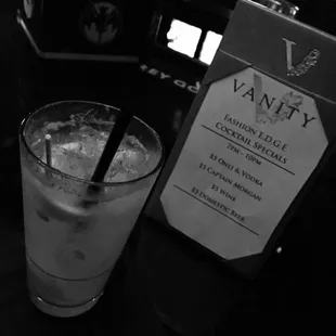 Trying the Peach Fizz