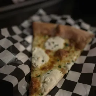 White pie pizza