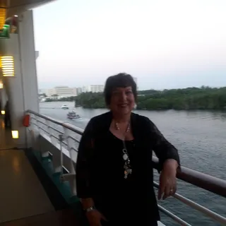 Caryn G.