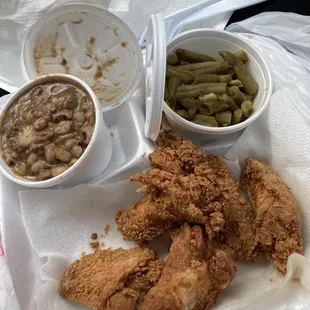 Fried chicken, green beans (my favorite), black eyed peas