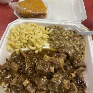 Oxtails With Rice &amp; Gravy, Mac &amp; Cheese and Black Eyed Peas!!! Oh Lord!!!