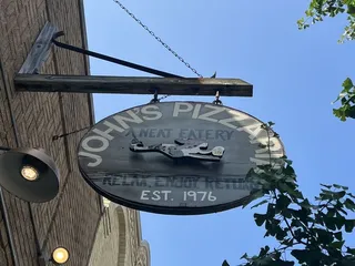 John's Pizzaria