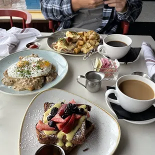 Crab Cake Eggs Benedict