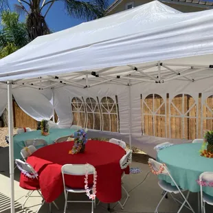 Luau theme birthday party. #wannalayme