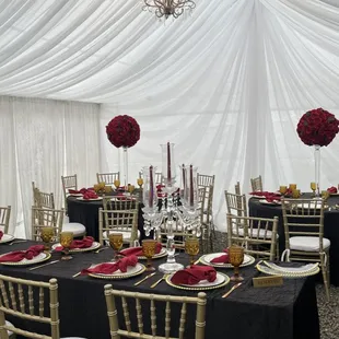 Red-gold and black decor