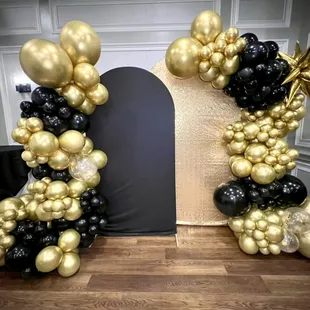 Black and gold set up