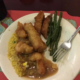 Never disappointed food always fresh and yummy! someone is definitely putting some love into their cooking!