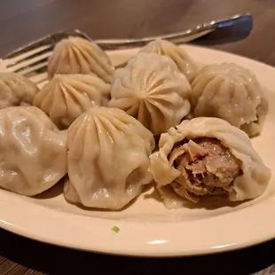 steamed lamb momos