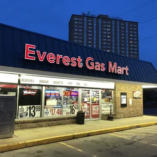 Everest Gas Mart