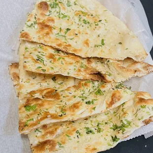 Garlic naan