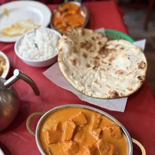 Naan, Chicken Tikka Masala and white rice