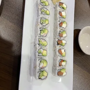 California roll with shrimp and Philly roll. Very neat and fresh.