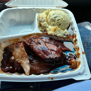 Oh Hell Naw! I'm Giving This To Somebody. IM NOT EATING THIS. The Meat Is White On The End Of The Fat. No BBQ SMELL JUST MEAT.