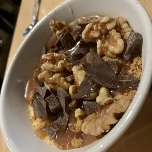 Cheesecake with toppings