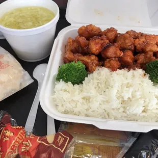Orange chicken lunch special