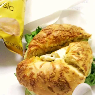 Cheese bagel
