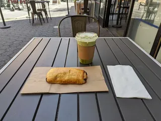 Honey Berry Evergreen