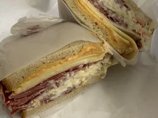 Arch Gourmet
