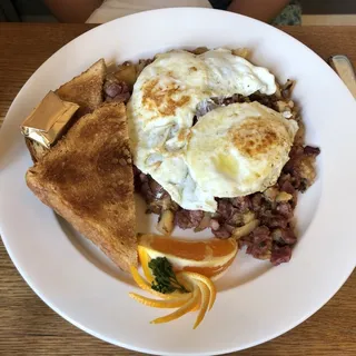 Corned Beef Hash & Egg