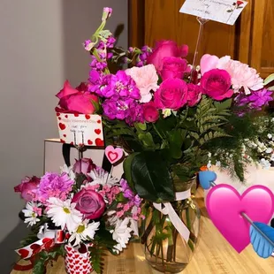 For Vday, Mother&amp; Daughter bouquets from the hubs. Karina did amazing.