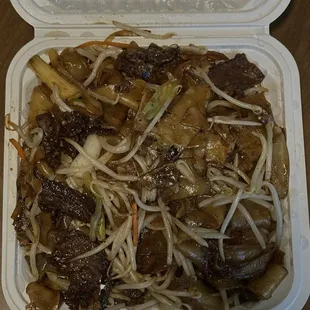 Beef chow fun