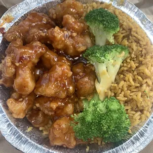 General Tso chicken lunch special