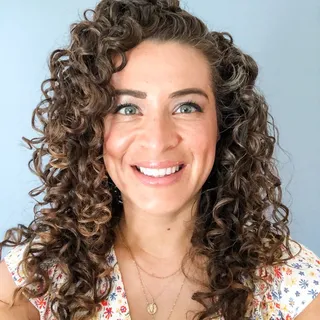 Maribel G.