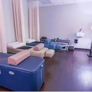 A chiropractic and wellness practice for the whole family including expectant mamas and children of all ages.