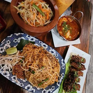 PAD THAI