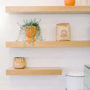 Simple, stylish decor.