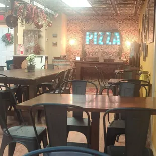 Everyone's Table has charm AND great food