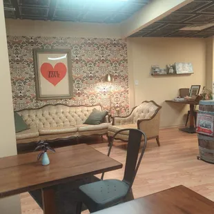 Bring your BFFs -- lots of space to sit and laugh