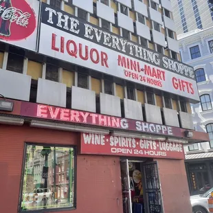 the front of a liquor shop
