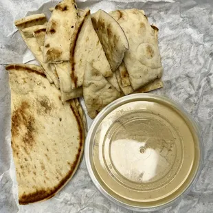 Pita with hummus