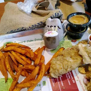 Om nom nom! Chicken strippies and (kids size) sweet potato friez!!