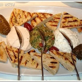 Taramosalata, Tzatziki, Melitzanosalata